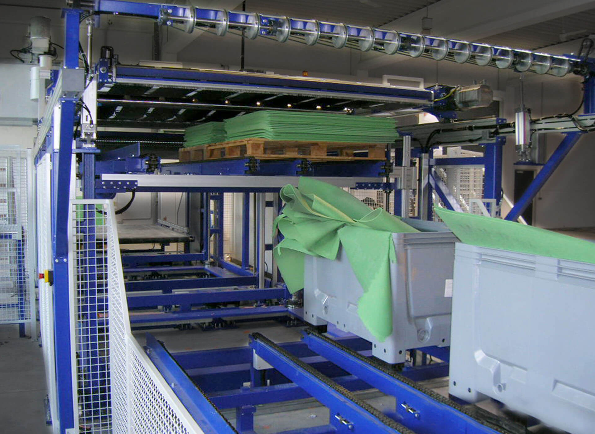 Pallet conveying system